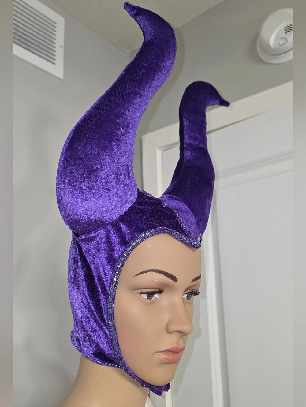 Disney Store Girls Maleficent Purple Velvet Horns Headpiece Size 5/6 Halloween